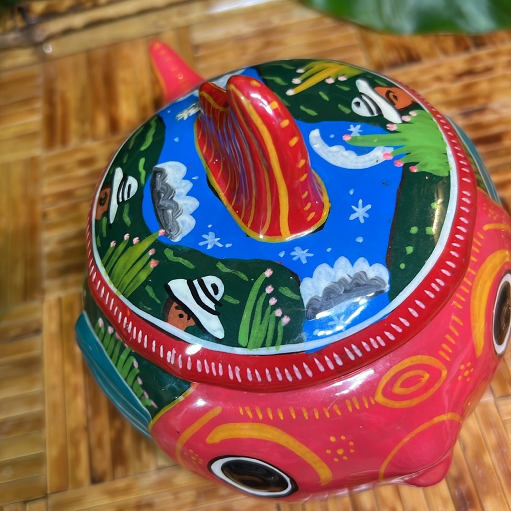 Mexican Fish Pot w Lid, handmade - Picture 7 of 8